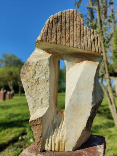 Opertura-2014-Pierre de Grès de Courgeoust-H.37,5 x l.23 x Prof.13 cms