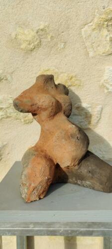 "Les Variations" -2021- Terre cuite - Argile de Courgeoust- H.20 x L.17 x P. 21 cms