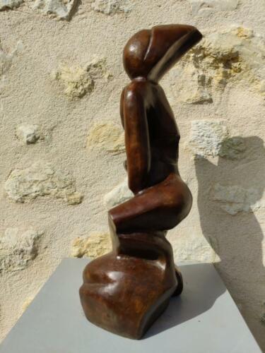Henninck -1993- bronze 1/8- H.31,5 cm- Patine mordorée.